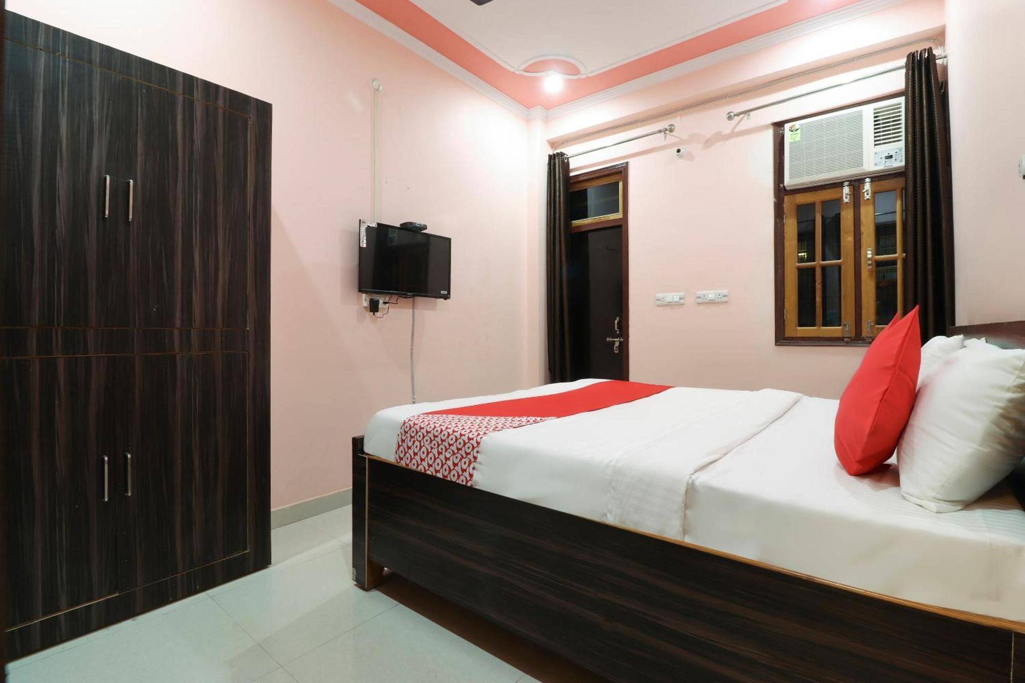 Oyo Hotel Aryan Galaxy Bhauli Екстер'єр фото